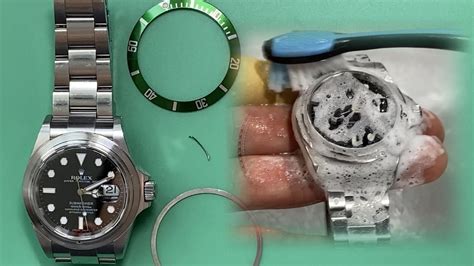 how to take off a rolex submariner|rolex submariner bezel removal.